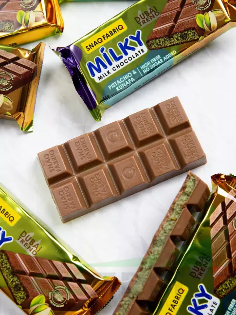 Протеиновый батончик SNAQ FABRIQ Milky 55 г, Фисташковая паста с хрустящим тестом