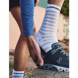 Compressport Носки Run Ultralight High v4 White Alloy Компрессионные носки